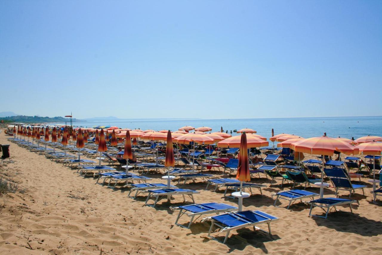 Zeta Club Selinunte Hotel Marinella di Selinunte Buitenkant foto